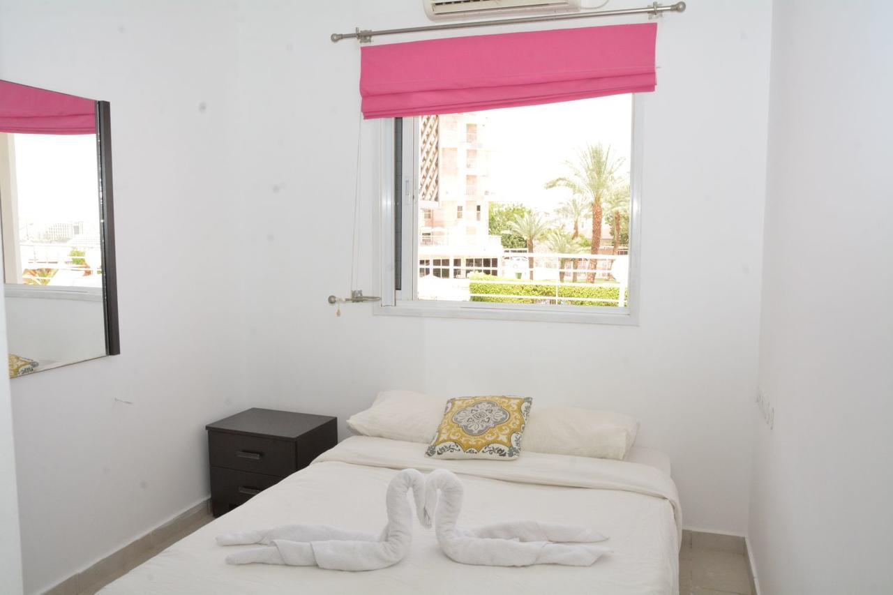 Villa With Heated Pool And Jacuzzi Sea View 300M Front Of The Beach Eilat Esterno foto