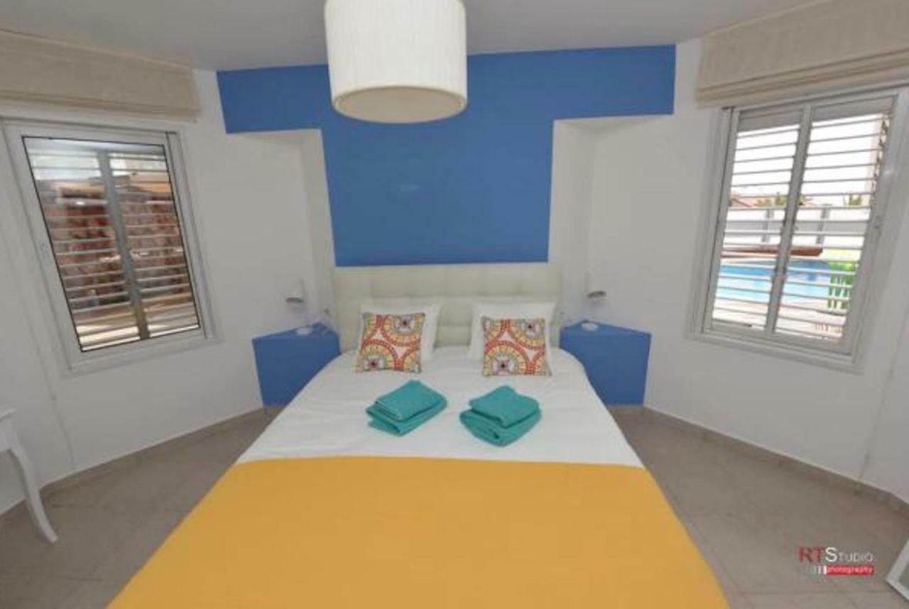 Villa With Heated Pool And Jacuzzi Sea View 300M Front Of The Beach Eilat Esterno foto