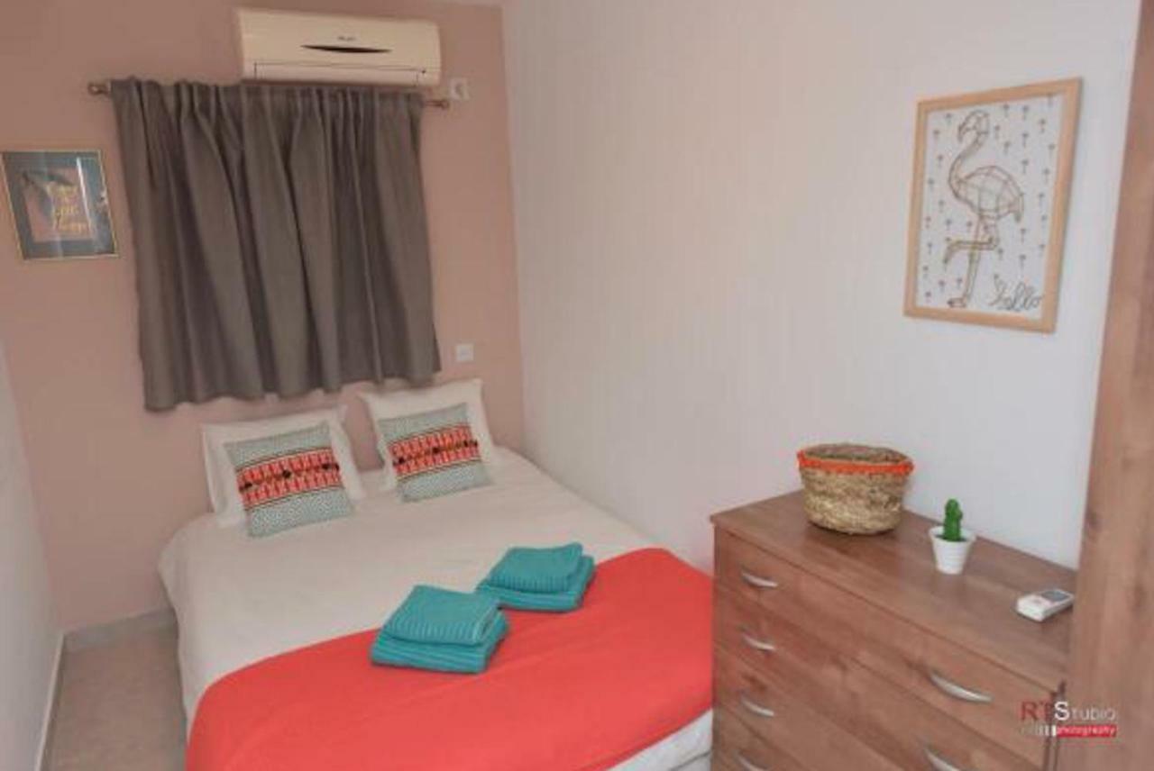 Villa With Heated Pool And Jacuzzi Sea View 300M Front Of The Beach Eilat Esterno foto