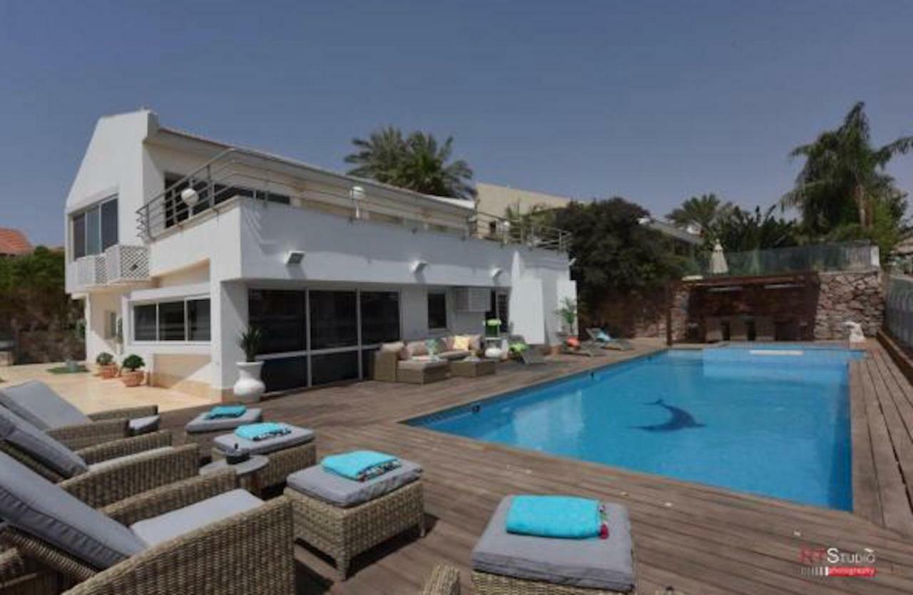 Villa With Heated Pool And Jacuzzi Sea View 300M Front Of The Beach Eilat Esterno foto