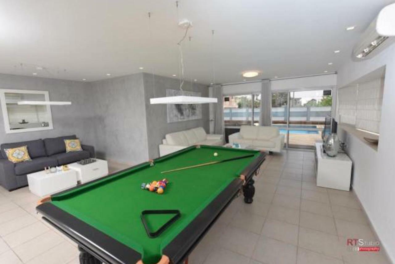Villa With Heated Pool And Jacuzzi Sea View 300M Front Of The Beach Eilat Esterno foto