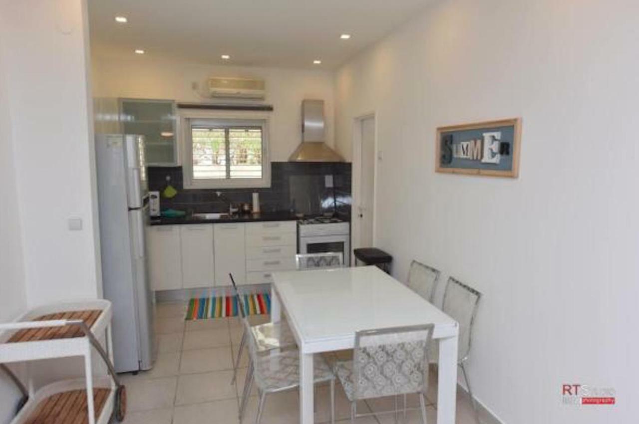 Villa With Heated Pool And Jacuzzi Sea View 300M Front Of The Beach Eilat Esterno foto